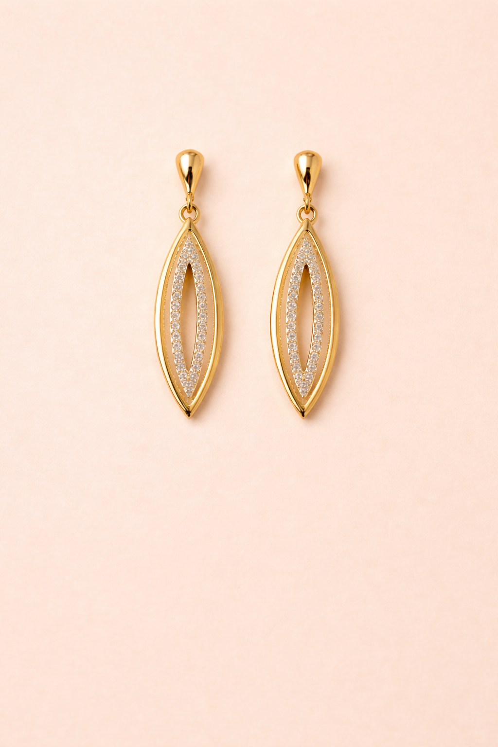 PENDIENTES "HOJA ÉLFICA" BAÑADOS EN ORO 18K