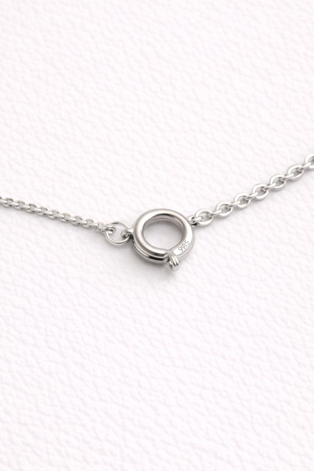 COLLAR PUNTO DE LUZ
