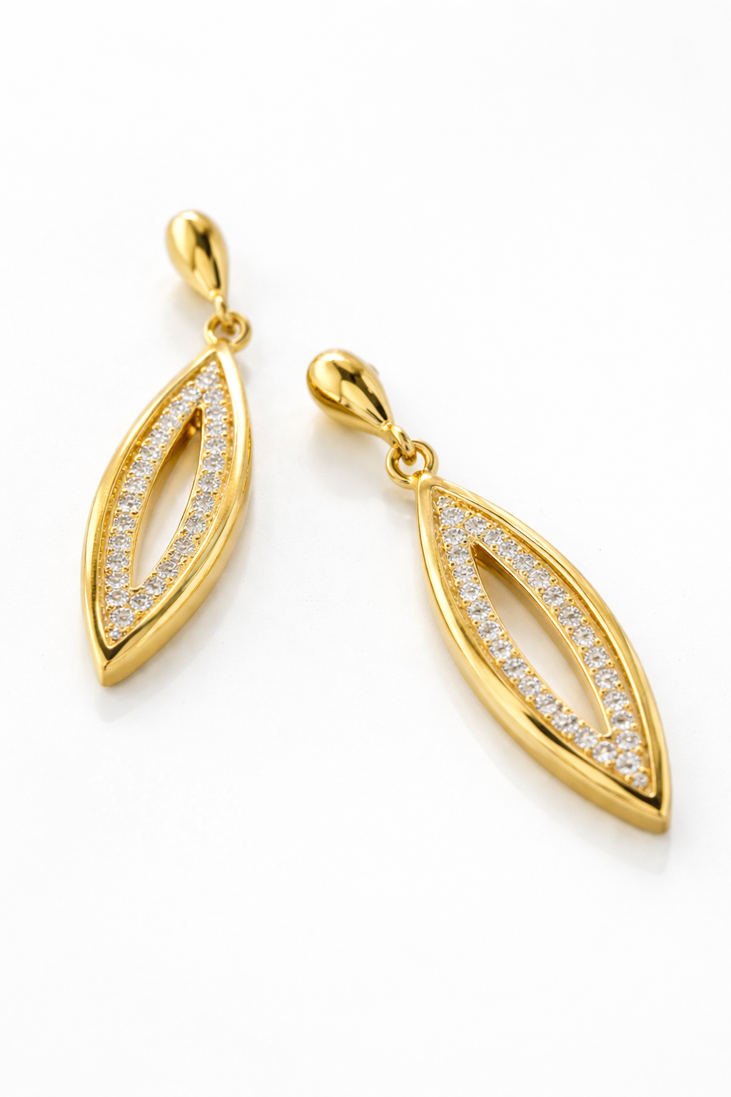 PENDIENTES HOJA ÉLFICA PLATA BAÑADA EN ORO 18K